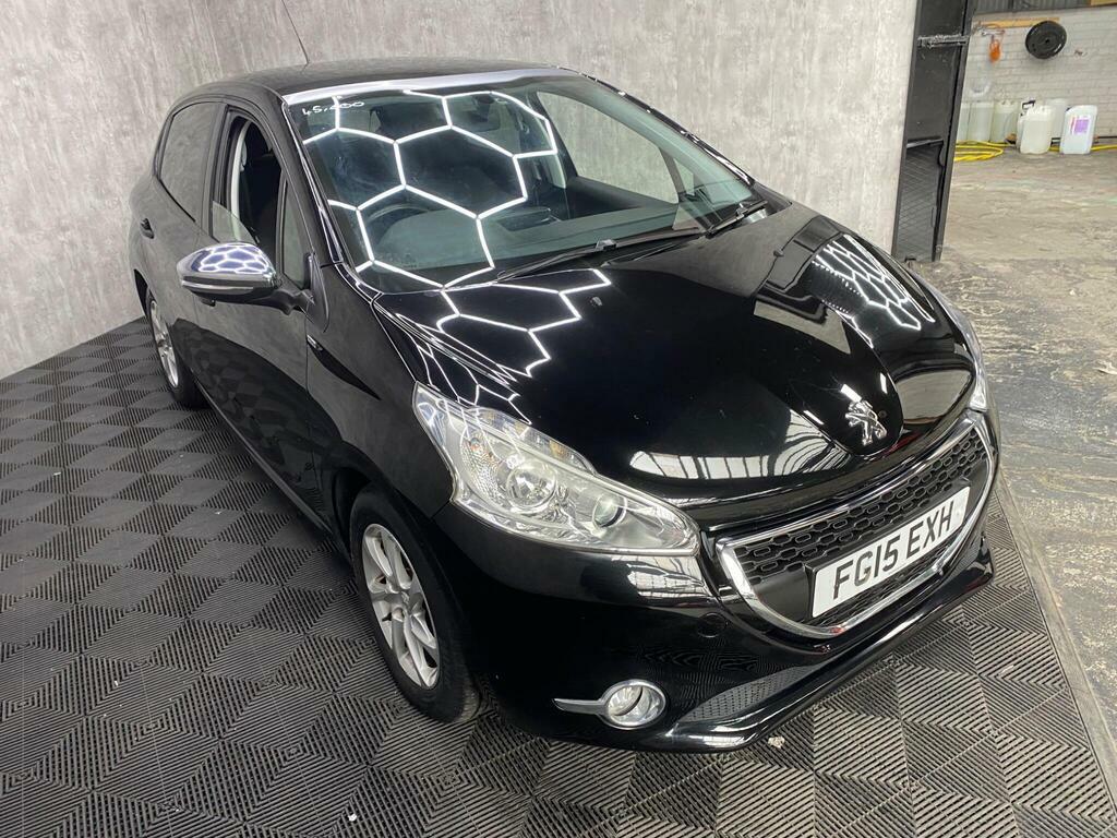 Peugeot 208 1.4 Hdi Style Euro 5 Black #5