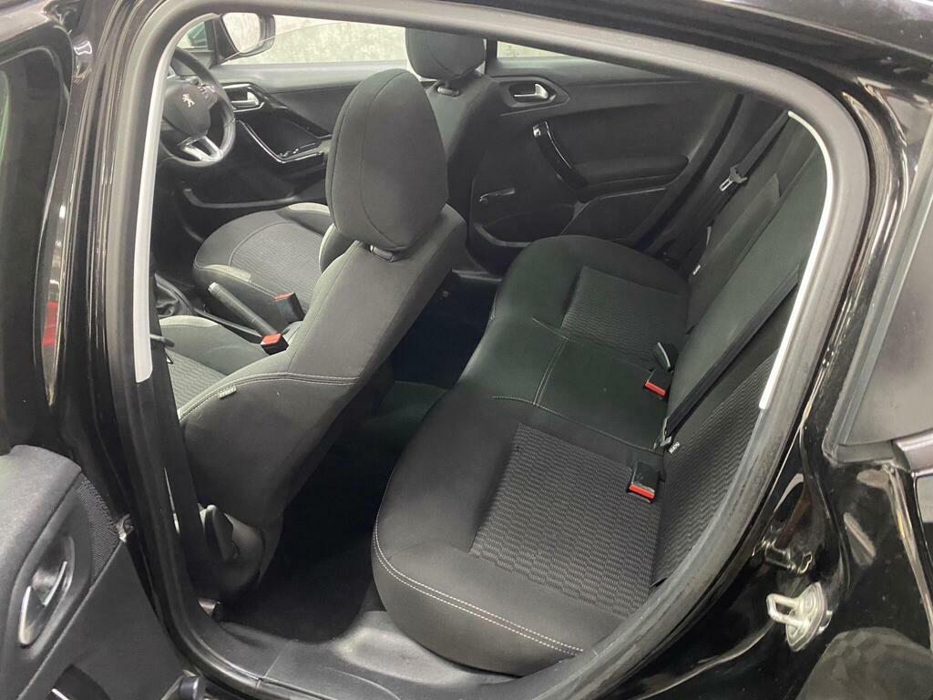 Peugeot 208 1.2 Puretech 82 Active White #25