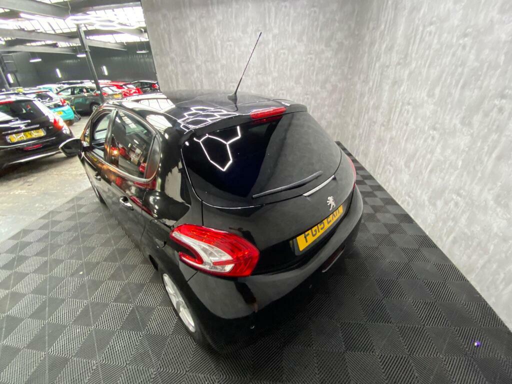 Peugeot 208 1.2 Puretech 82 Active White #14