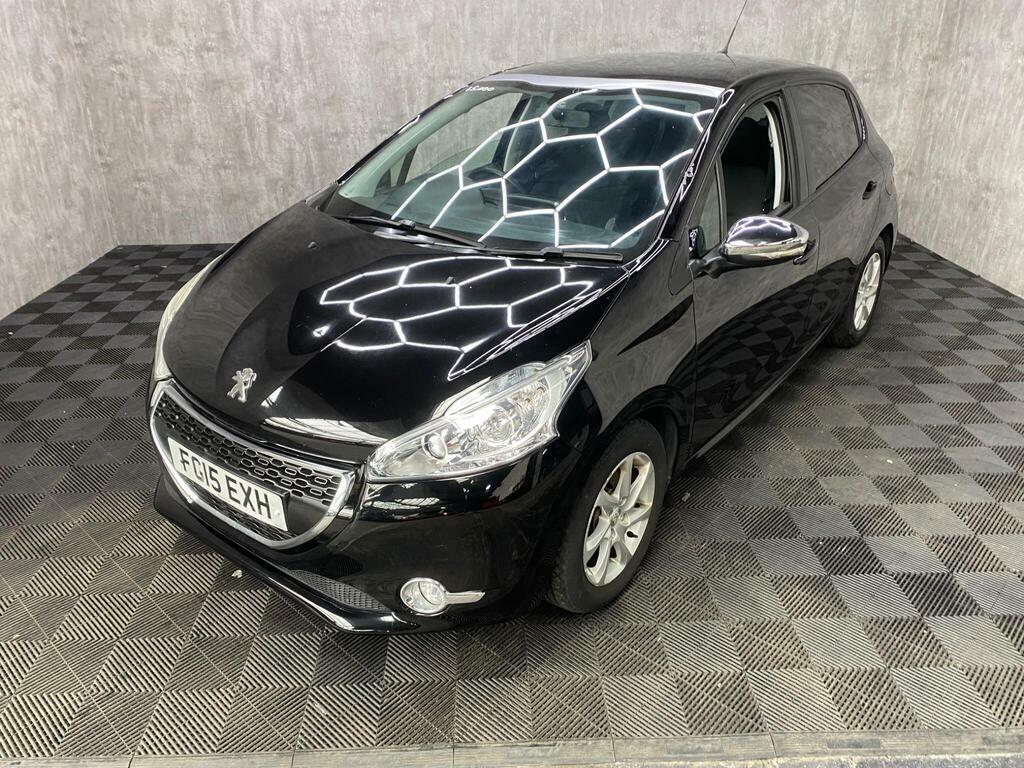 Peugeot 208 1.4 Hdi Style Euro 5 Black #2