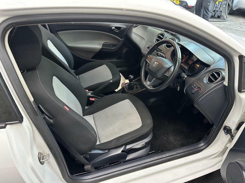 Seat Ibiza Hatchback 1.2 Tsi Fr Black 2015 Red #22