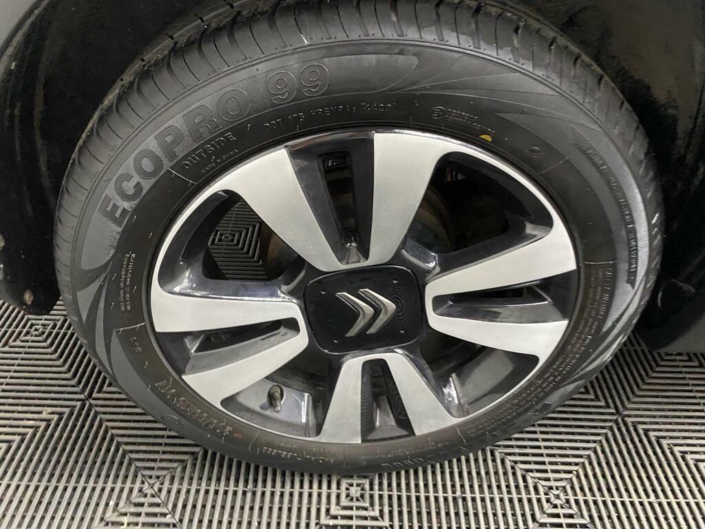 Citroen C3 2018 Citroen C3 1.2 Puretech Flair Red #19