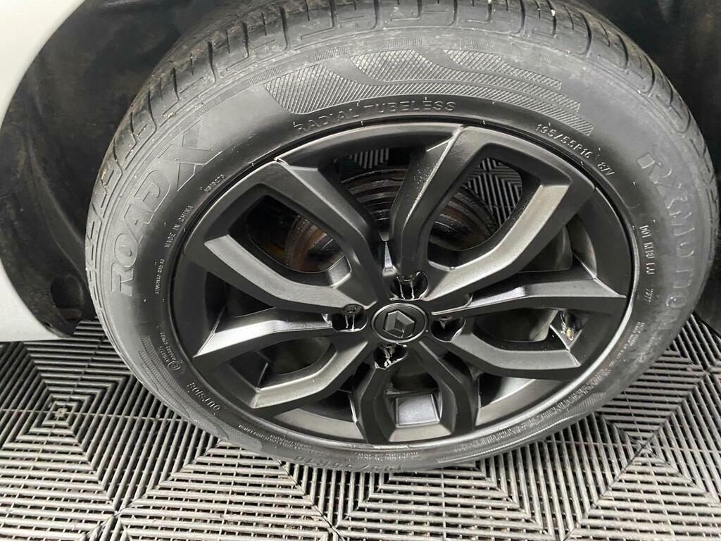 Renault Clio 0.9 Dynamique S Nav Tce 89 Bhp 7In Satellite Na Grey #18