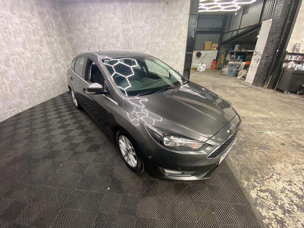 Ford Focus Hatchback 1.0T Ecoboost Titanium Euro 6 Ss White #6