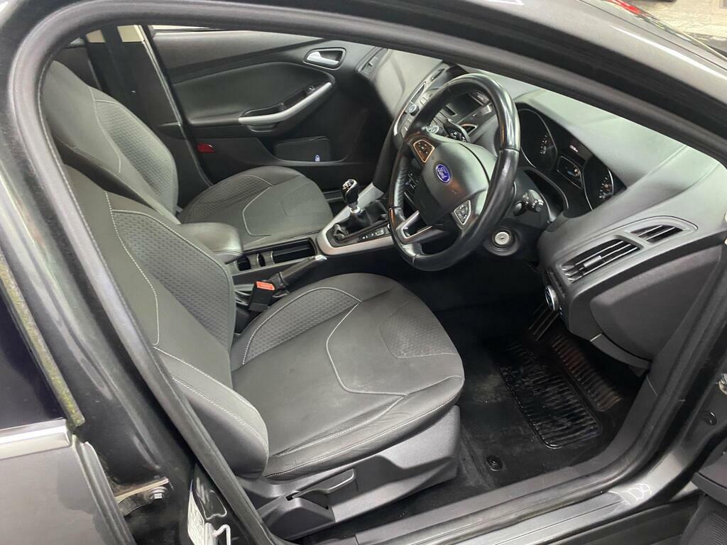 Ford Focus Hatchback 1.0T Ecoboost Titanium Euro 6 Ss White #21