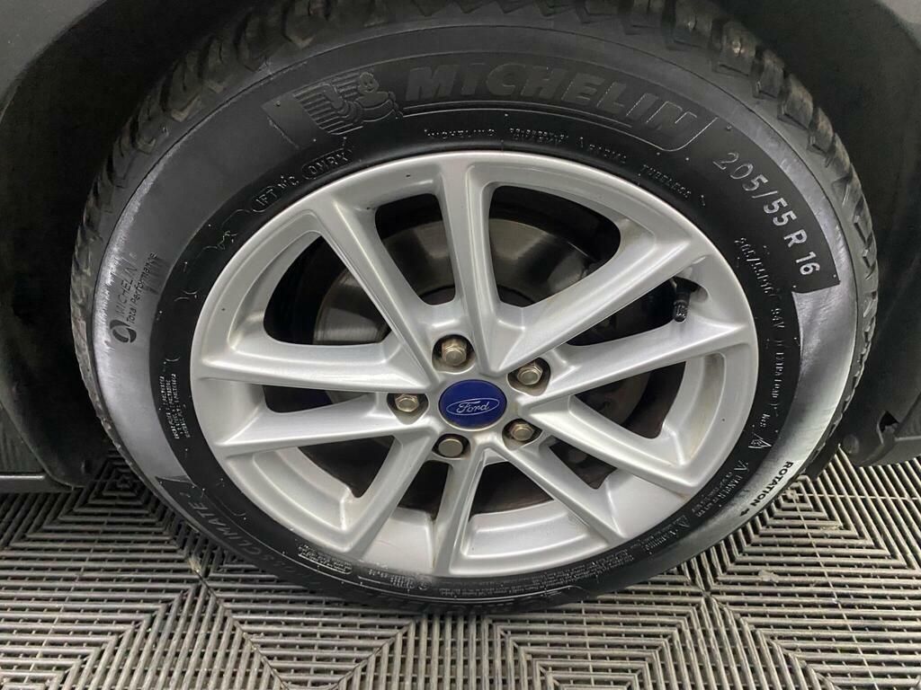 Ford Focus Hatchback 1.0T Ecoboost Titanium Euro 6 Ss White #20