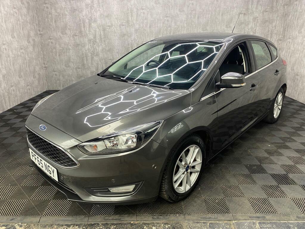 Ford Focus Hatchback 1.0T Ecoboost Titanium Euro 6 Ss White #1