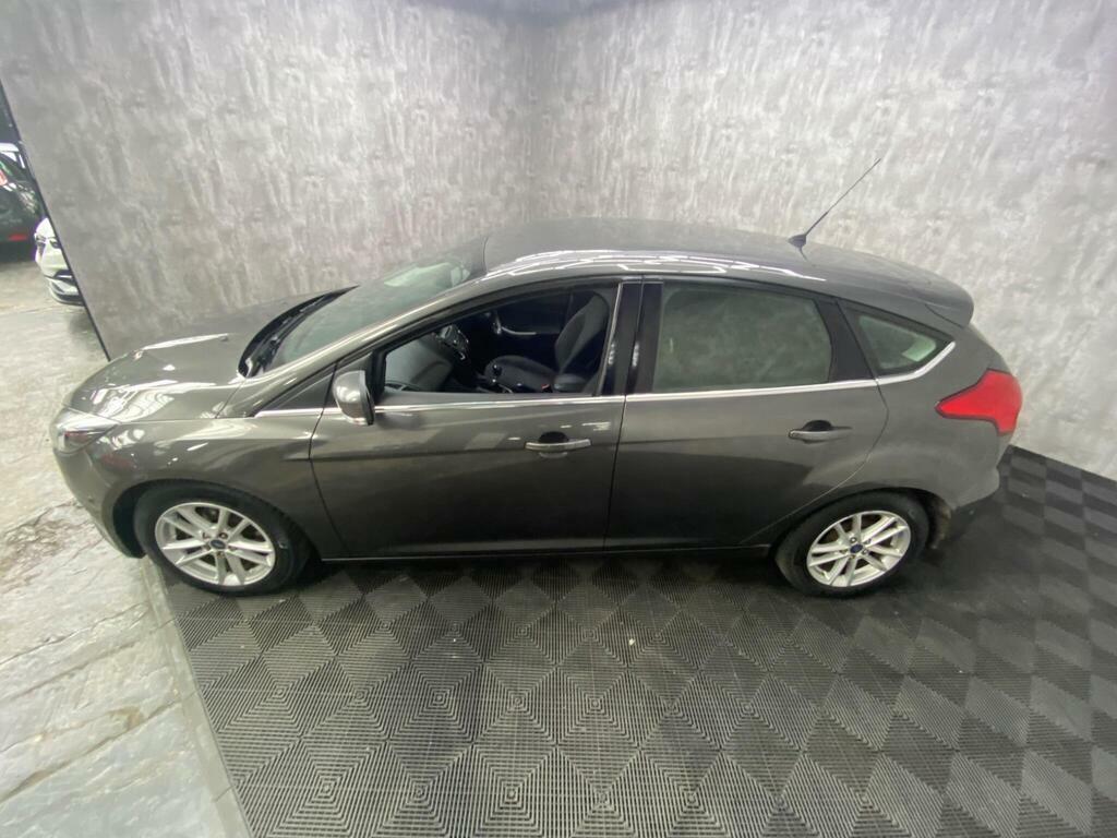 Ford Focus Hatchback 1.0T Ecoboost Titanium Euro 6 Ss White #16