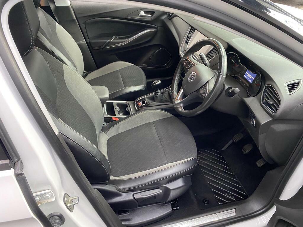 Vauxhall Grandland X Black #21