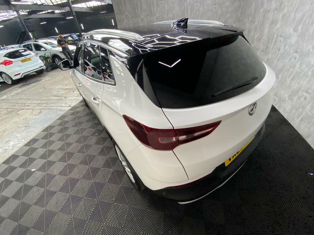 Vauxhall Grandland X Black #14