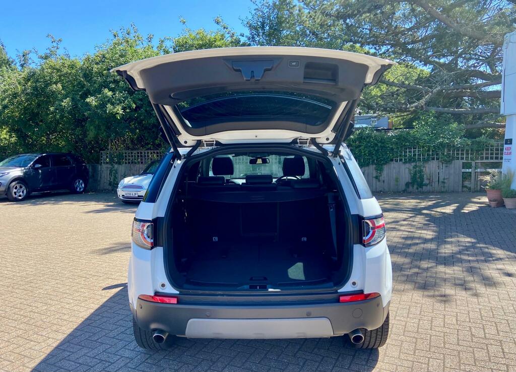 Land Rover Discovery Sport Hse Black #12