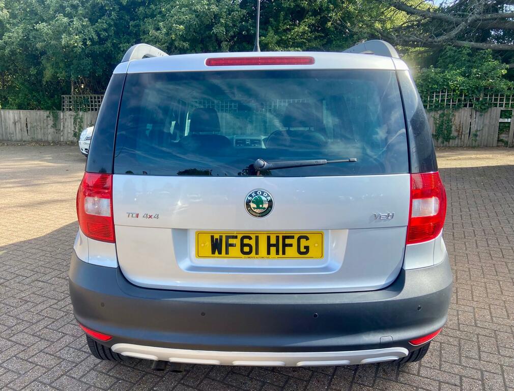 Skoda Yeti Suv 1.6 Tdi Greenline II Se Euro 5 Ss 2012 Beige #8