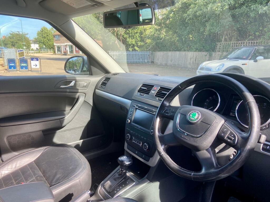 Skoda Yeti Suv 1.6 Tdi Greenline II Se Euro 5 Ss 2012 Beige #12