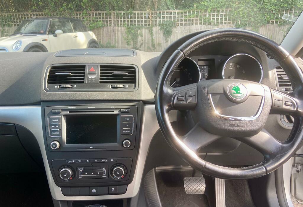 Skoda Yeti Suv 1.6 Tdi Greenline II Se Euro 5 Ss 2012 Beige #10