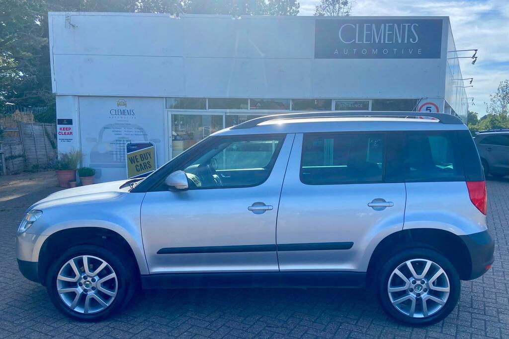 Skoda Yeti Suv 1.6 Tdi Greenline II Se Euro 5 Ss 2012 Beige #2
