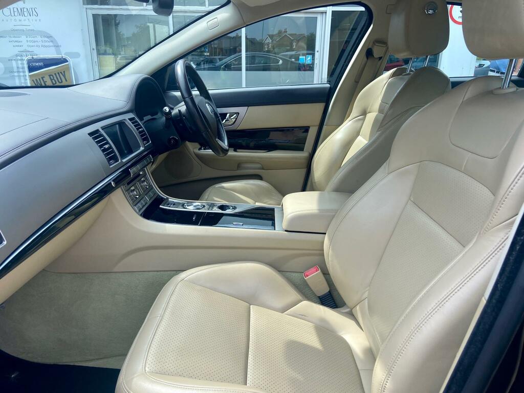 Jaguar XF V6 Premium Luxury Gold #23