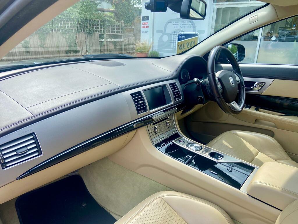 Jaguar XF V6 Premium Luxury Gold #22