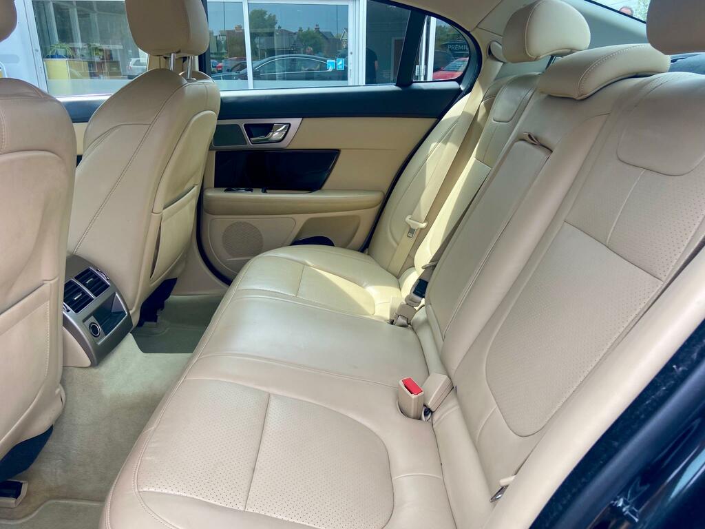 Jaguar XF V6 Premium Luxury Gold #25