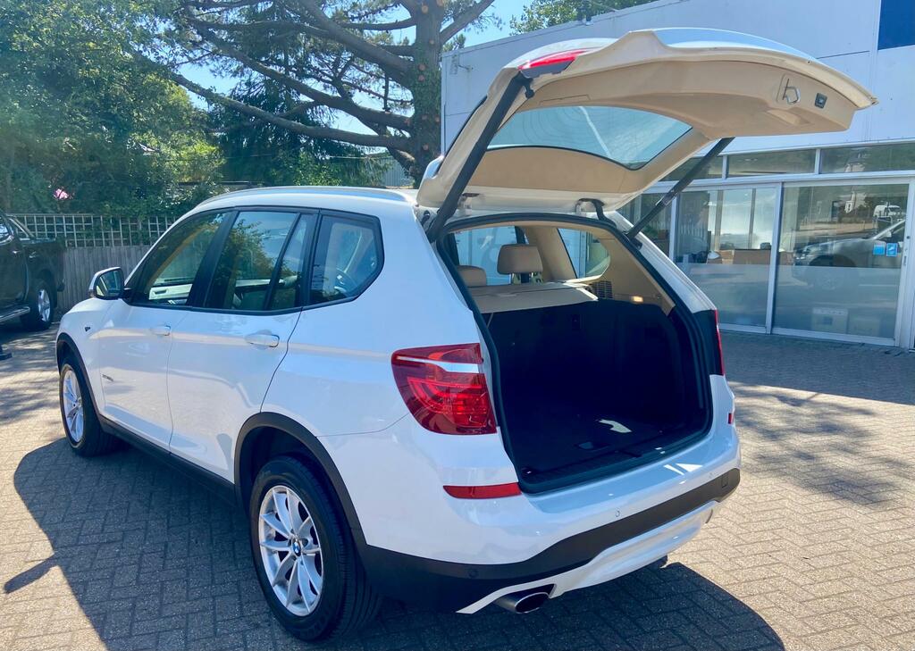 BMW X3 2.0 20D Se Suv White #4