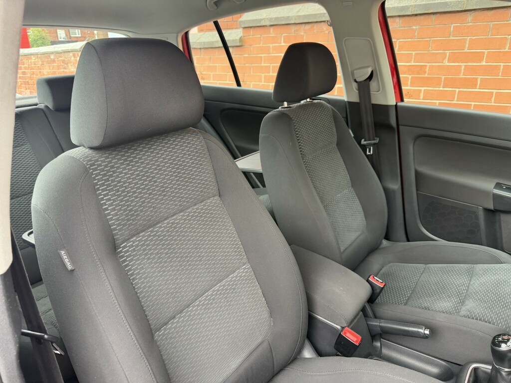 Volkswagen Golf Plus Plus Hatchback Black #8