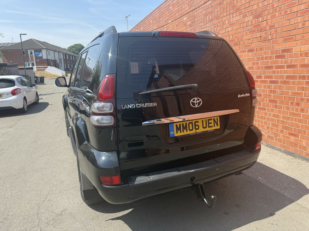 Toyota Land Cruiser 3.0 D-4d Invincible Black #6