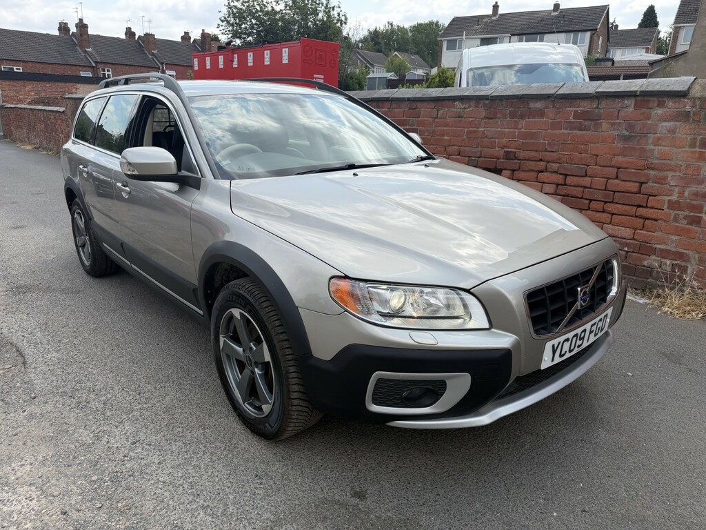 Volvo XC70 2.4 D5 Se Lux Gold