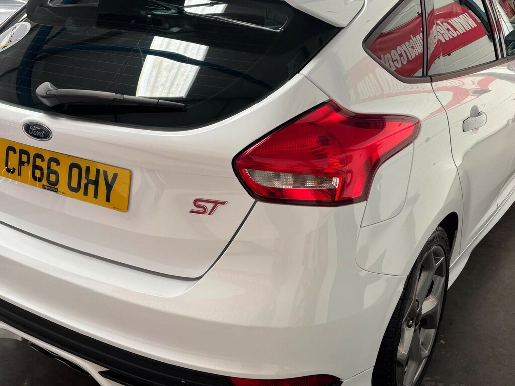 Ford Focus Hatchback 2.0 Tdci St-1 Euro 6 Ss 201766 CP66OHY White #6