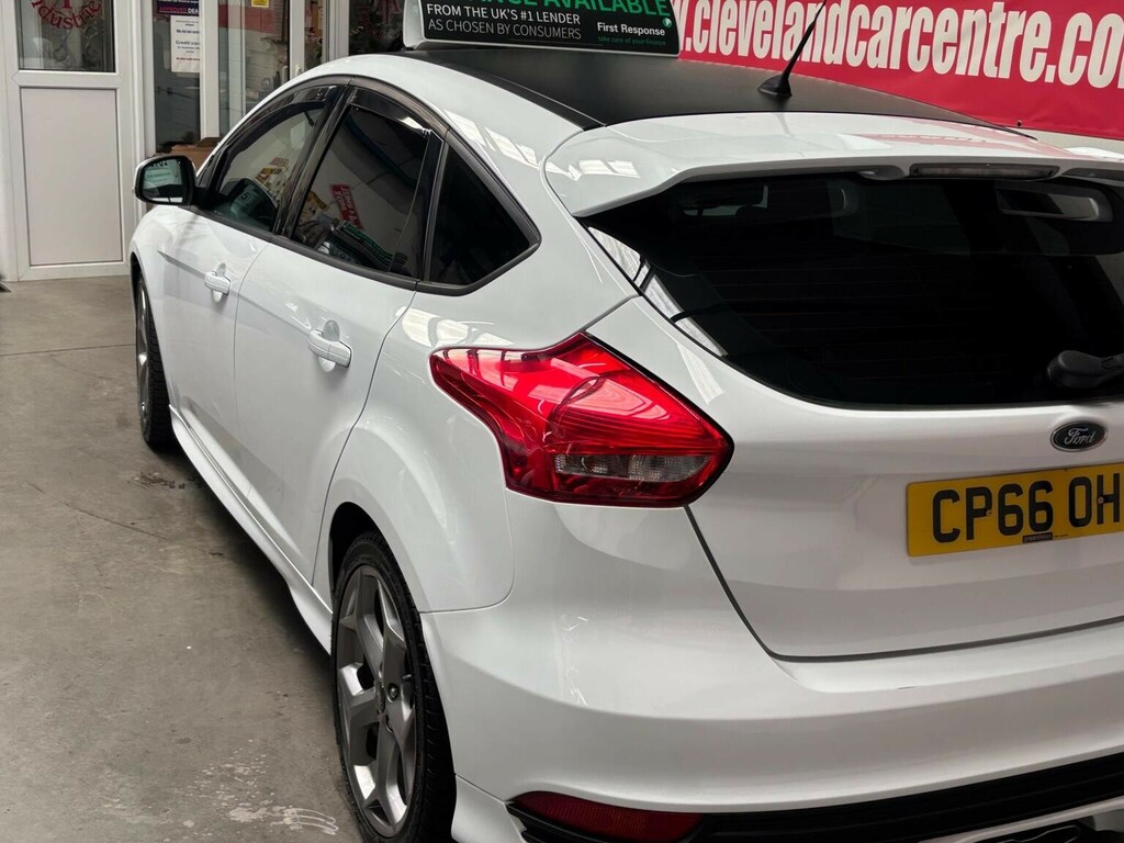 Ford Focus Hatchback 2.0 Tdci St-1 Euro 6 Ss 201766 CP66OHY White #2