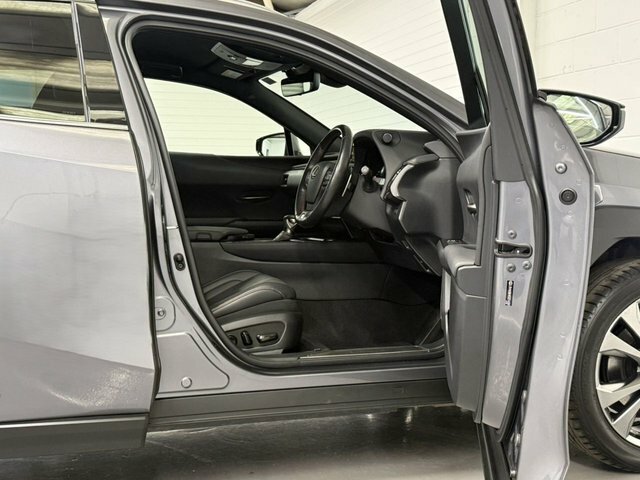Lexus UX 250H 2.0 F-sport Cvt Takumi Pack Grey #28