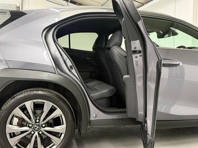 Lexus UX 250H 2.0 F-sport Cvt Takumi Pack Grey #29