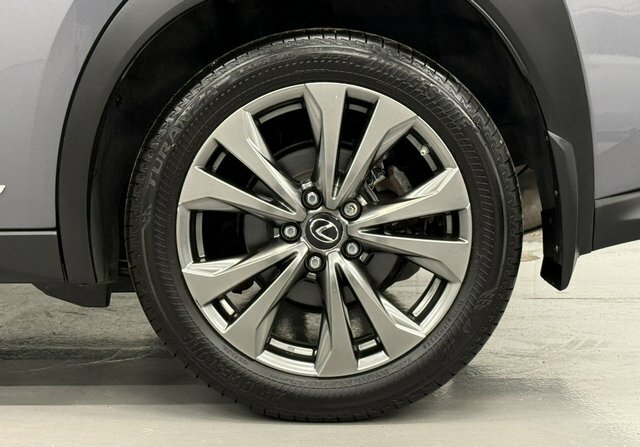Lexus UX 250H 2.0 F-sport Cvt Takumi Pack Grey #33