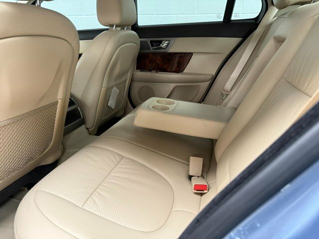 Jaguar XF 2.7D Luxury Spares Or Repairs Only Gold #56