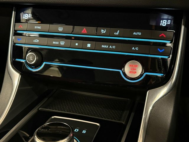 Jaguar XF 3.0D V6 S Saloon Euro 6 S S 300 Blue #17