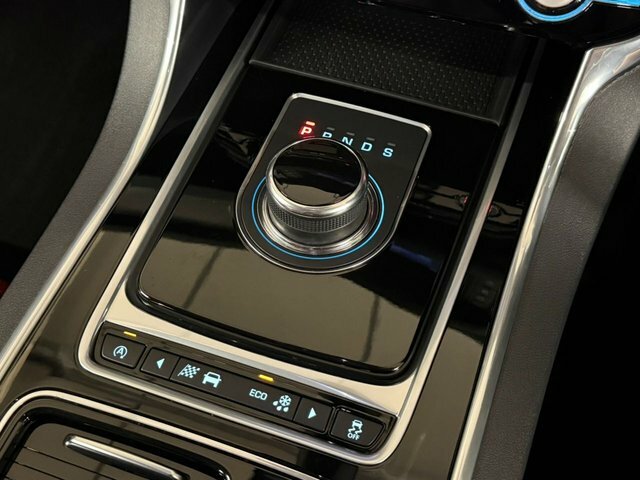 Jaguar XF 3.0D V6 S Saloon Euro 6 S S 300 Blue #16