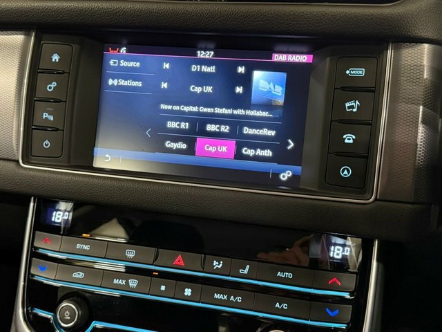 Jaguar XF 3.0D V6 S Saloon Euro 6 S S 300 Blue #20