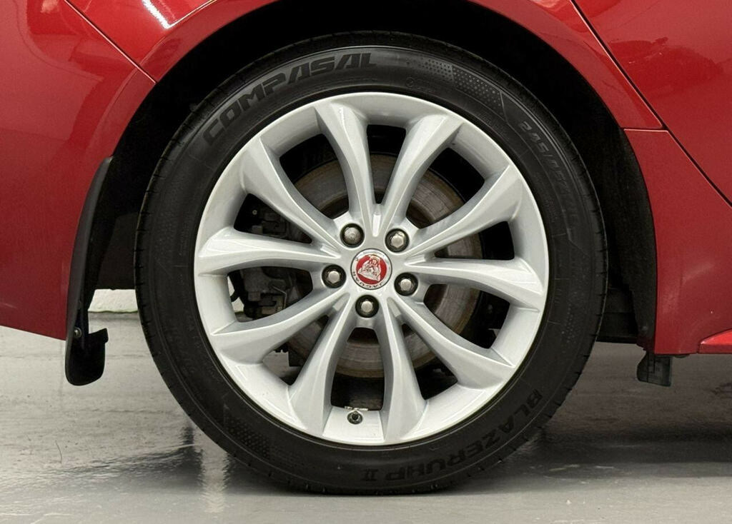 Jaguar XF 2.0D R-sport Saloon Euro 6 Ss Red #4