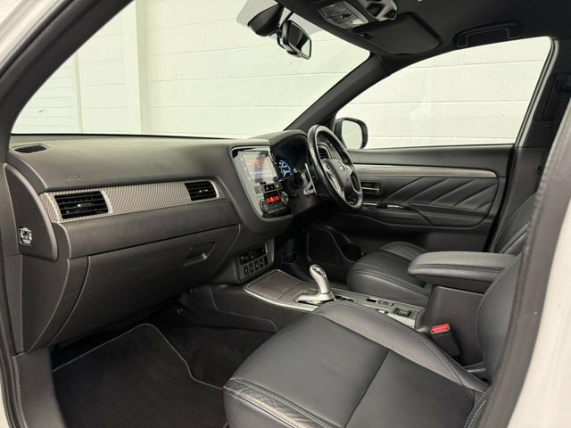 Mitsubishi Outlander 2.4H Twinmotor 13.8Kwh 4Hs Cvt 4Wd Black #36