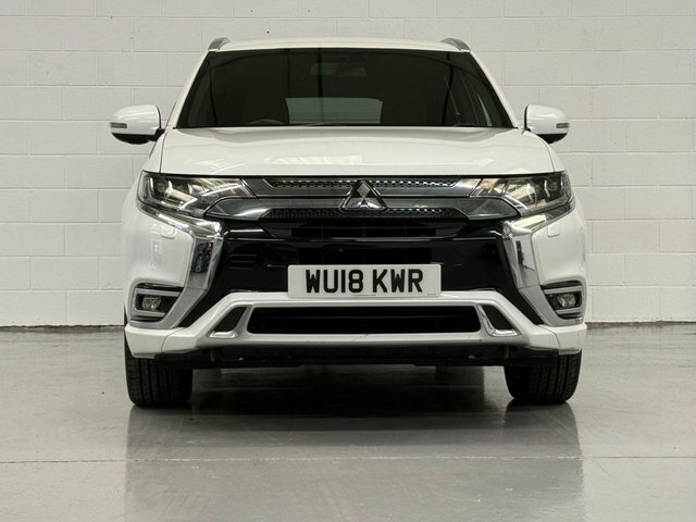 Mitsubishi Outlander 2.4H Twinmotor 13.8Kwh 4Hs Cvt 4Wd Black #42