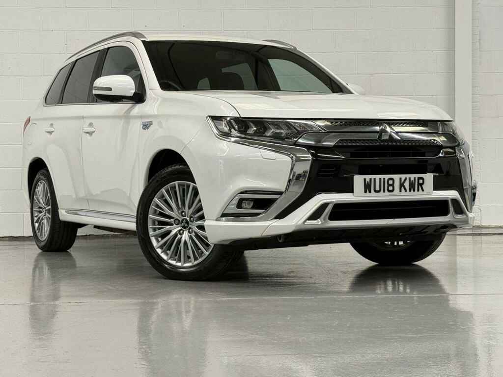 Mitsubishi Outlander 2.4H Twinmotor 13.8Kwh 4H Suv Plug-in H White