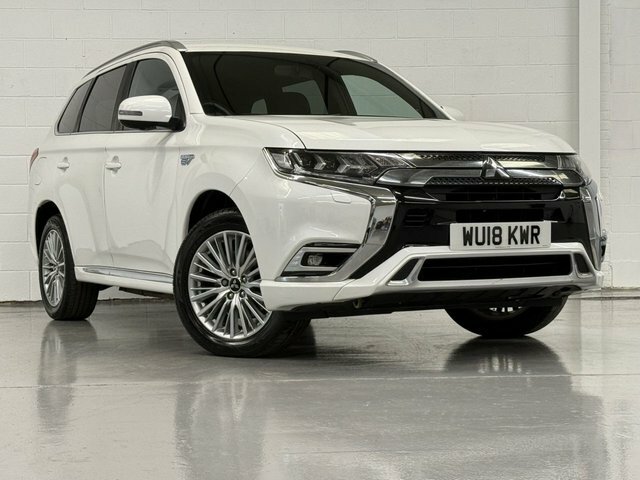 Mitsubishi Outlander 2018 2.4H Twinmotor 13.8Kwh 4H Suv Plug White