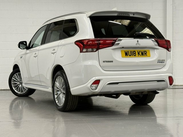 Mitsubishi Outlander 2.4H Twinmotor 13.8Kwh 4Hs Cvt 4Wd Black #31