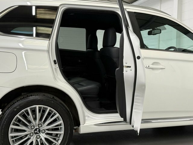 Mitsubishi Outlander 2.4H Twinmotor 13.8Kwh 4Hs Cvt 4Wd Black #30