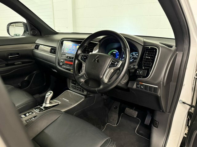 Mitsubishi Outlander 2.4H Twinmotor 13.8Kwh 4Hs Cvt 4Wd Black #11