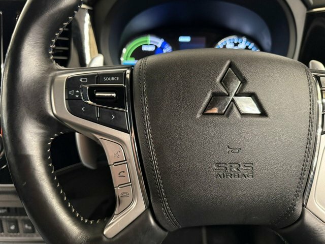 Mitsubishi Outlander 2.4H Twinmotor 13.8Kwh 4Hs Cvt 4Wd Black #21