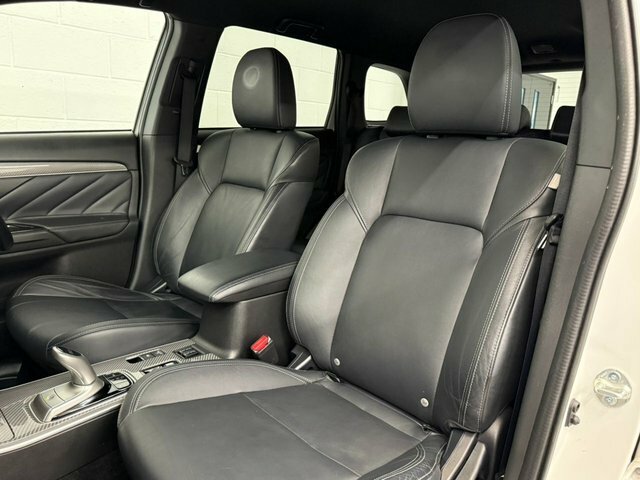 Mitsubishi Outlander 2.4H Twinmotor 13.8Kwh 4Hs Cvt 4Wd Black #38
