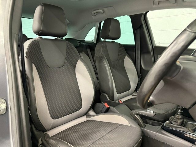 Vauxhall Crossland X 2018 1.6 Turbo D Elite Nav Suv E Grey #3