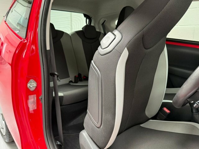 Toyota Aygo 2018 1.0 Vvt-i X-play Hatchback Red #6