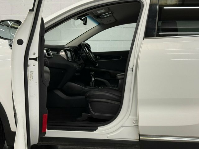 Kia Sorento 2.2 Crdi Kx-1 Suv Awd Euro 6 S White #39