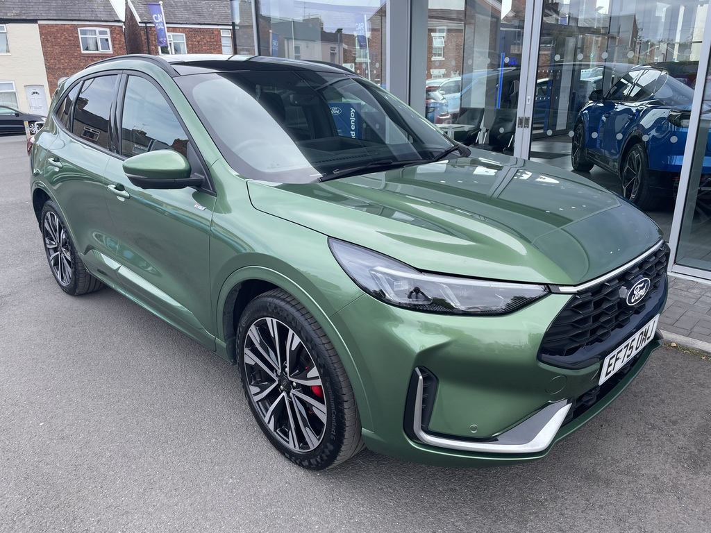 Ford Kuga 2.5 Fhev St-line X 4Wd Cvt Green
