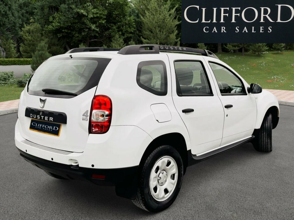 Dacia Duster Suv White #4